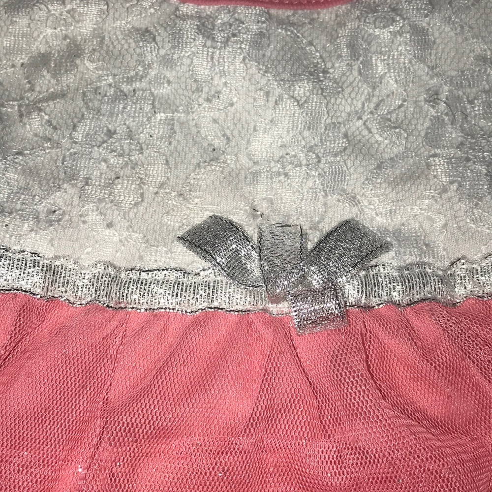 Toddler top💕 - Picture 2 of 8